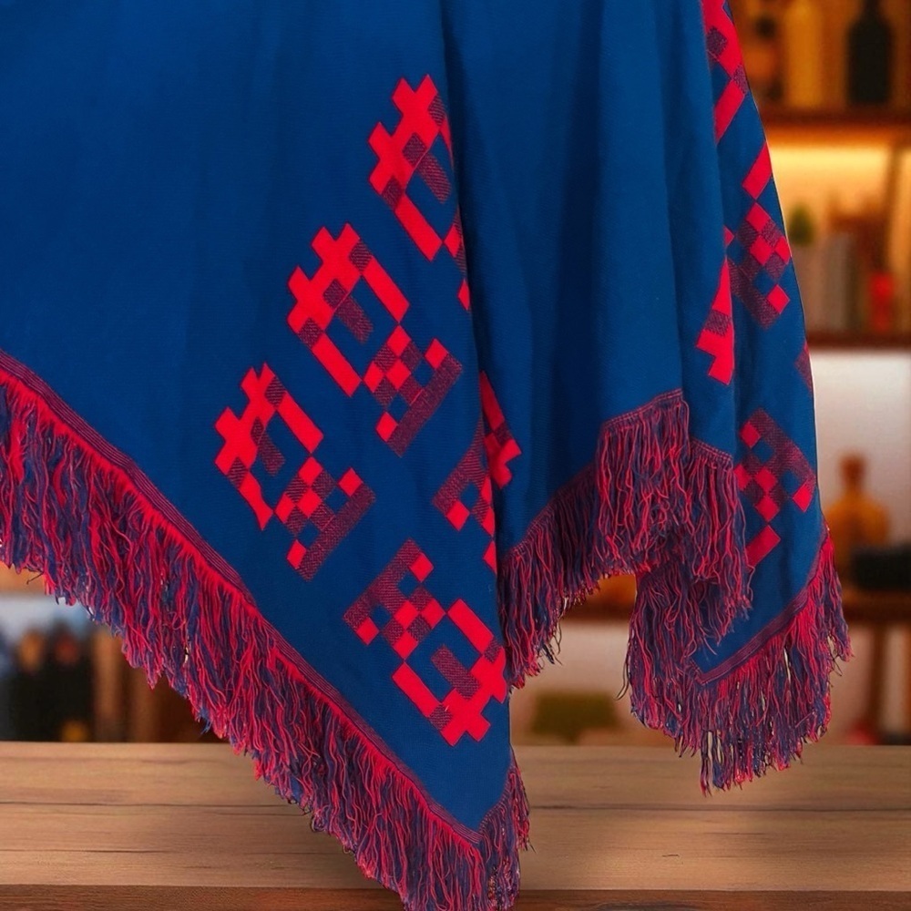 Vintage 70s Poncho Mexican Reversible Fringe Cape Shawl Blue/Red Wool Handmade - Picture 9 of 16